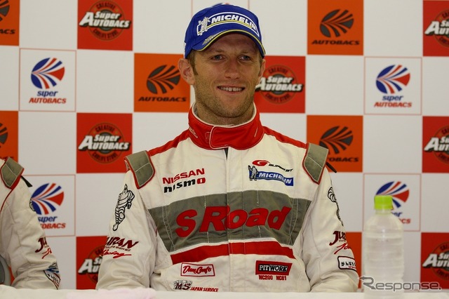 SUPER GTチャンピオンのロニー選手、FSWのイメージキャラクターに