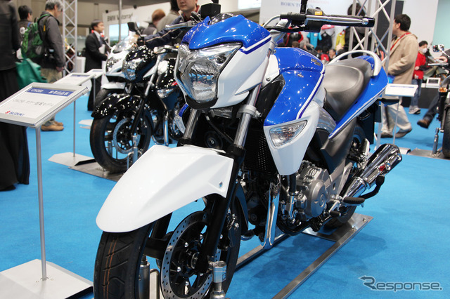 スズキ GW250(東京モーターサイクルショー12)