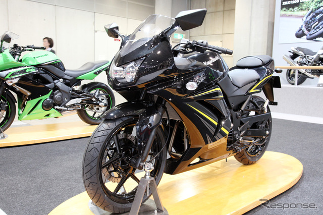カワサキNinja 250R（東京モーターサイクルショー12）