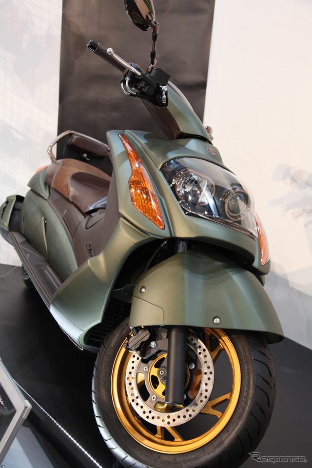【東京モーターサイクルショー12】スズキ ジェンマ のカラーバリエーション提案