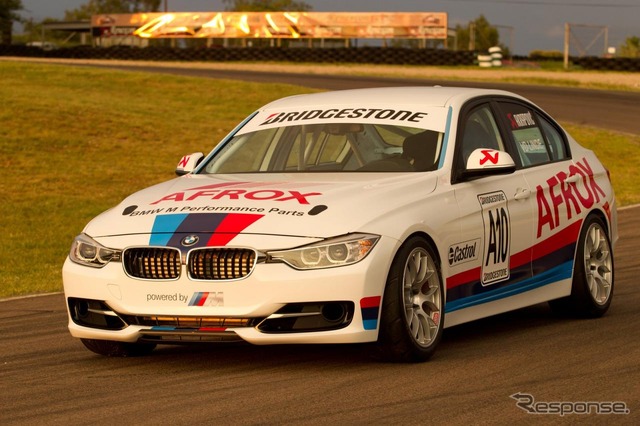 南アフリカで発表された新型BMW3シリーズのレーシングカー
