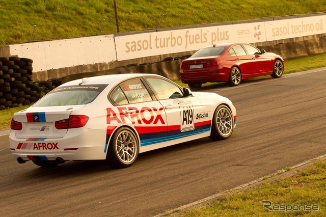 南アフリカで発表された新型BMW3シリーズのレーシングカー