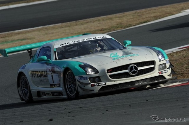優勝したPETRONAS SYNTIUM SLS AMG GT3(#1F.Hairuman/D.Aug/谷口信輝組)