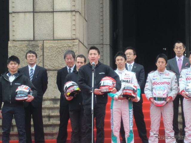 選手を代表して松田次生が新シーズンへの決意表明。