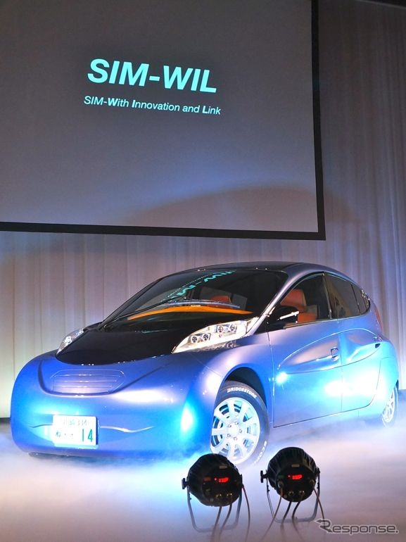 シムドライブが開発した、試作EVの2号車「SIM-WIL」