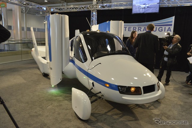 テラフージア社の空飛ぶ車、トランジション(ニューヨークモーターショー12)