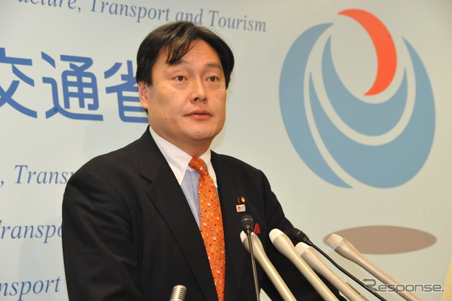 スマートインターチェンジ建設に住民の協力を求める、吉田おさむ国土交通副大臣（6日・国交省）