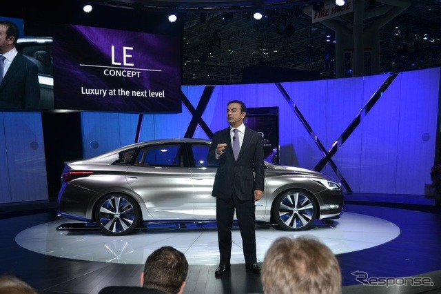 インフィニティのEVセダンコンセプト、LEを披露する日産自動車のカルロス・ゴーン社長兼CEO(ニューヨークモーターショー12)
