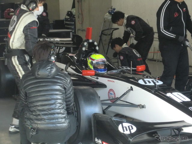 SRS-F“花の3期生”のひとり、金石年弘もFニッポンに復帰(3月20〜21日の富士合同テストにて)。