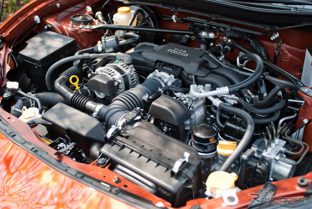 トヨタ86GT“Limited”、オレンジメタリック/ブラック