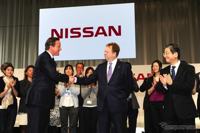 キャメロン首相日産本社訪問(4月10日)