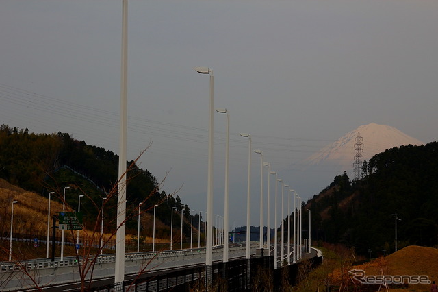 清水PAでは富士山を眺めることができる