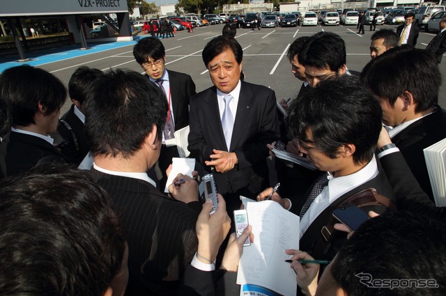三菱自動車 益子修社長