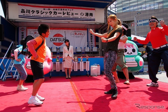 交通安全イベントで公開されたムジコロジー! 体操
