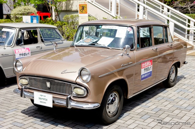東京・品川に集結したダットサンなどの旧車45台。午後には街をパレード走行した。