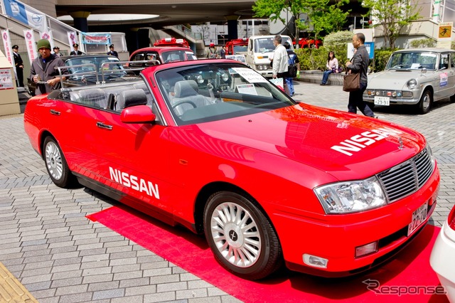 東京・品川に集結したダットサンなどの旧車45台。午後には街をパレード走行した。