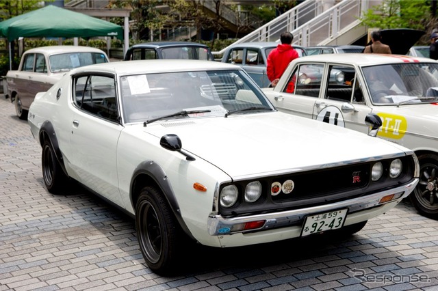 ダットサン、日産の名車がずらりと並んだ