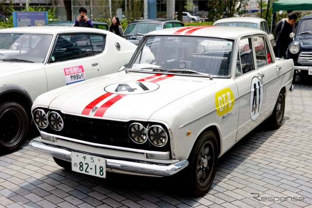 ダットサン、日産の名車がずらりと並んだ