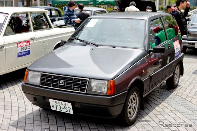 ダットサン、日産の名車がずらりと並んだ
