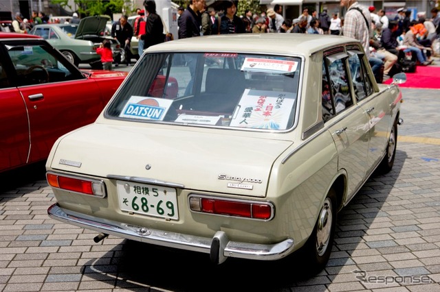 ダットサン、日産の名車がずらりと並んだ