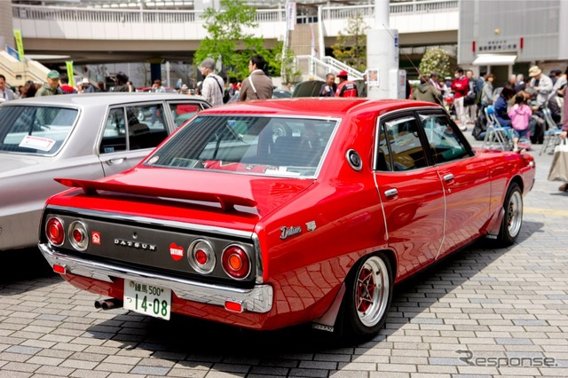 ダットサン、日産の名車がずらりと並んだ