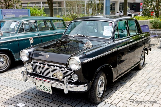 ダットサン、日産の名車がずらりと並んだ