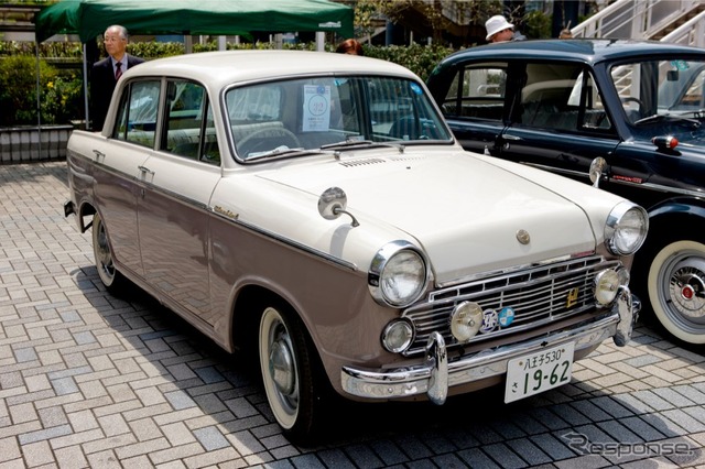 ダットサン、日産の名車がずらりと並んだ