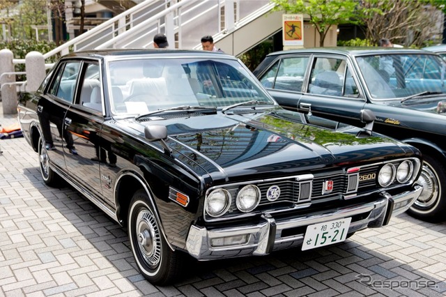 ダットサン、日産の名車がずらりと並んだ