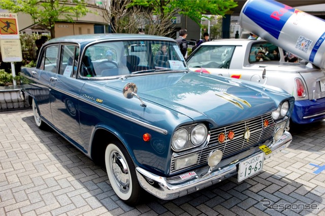 ダットサン、日産の名車がずらりと並んだ