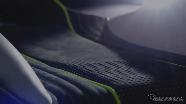 メルセデスベンツの謎の新型車の予告映像