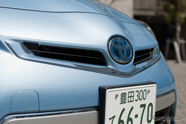 トヨタ・プリウスPHV