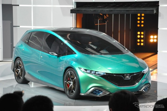 ホンダのプレスカンファレンス(北京モーターショー12)