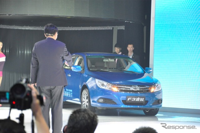 BYDブース、カンファレンスのようす(北京モーターショー12)