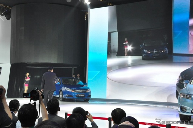 BYDブース、カンファレンスのようす(北京モーターショー12)