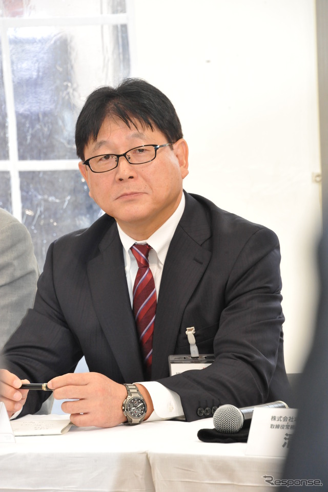 スマートハウス実証実験の意義を語る山本芳春取締役専務執行役員（23日・さいたま市）