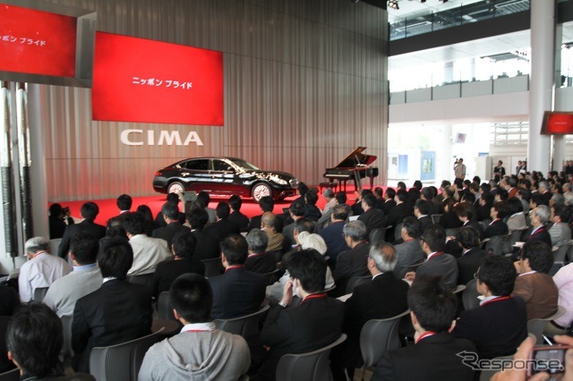 日産シーマ新型発表(横浜、日産ギャラリー)