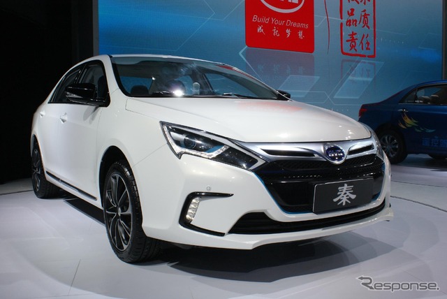 BYDオートの新型ハイブリッドセダン、Qin（北京モーターショー12）