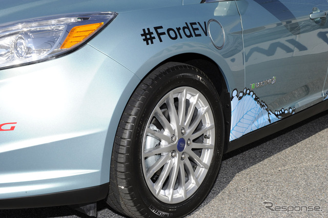 フォード・フォーカス・エレクトリックのNASCARペースカー