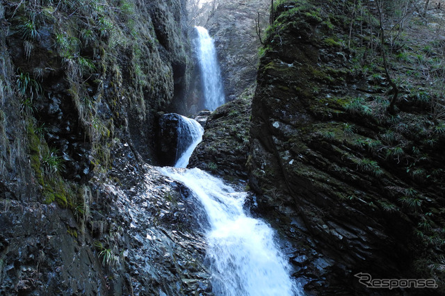竜化の滝(栃木県那須塩原市)