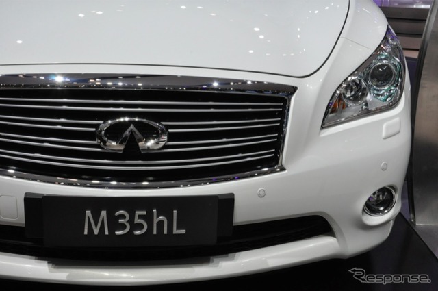 インフィニティM35hL(北京モーターショー12)