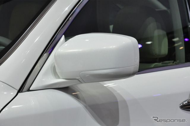 インフィニティM35hL(北京モーターショー12)