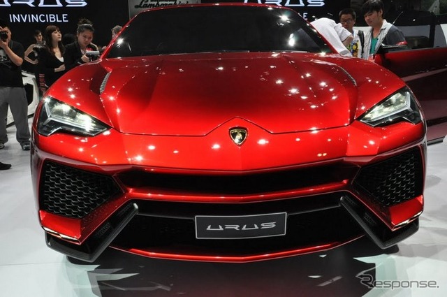 ランボルギーニ URUS