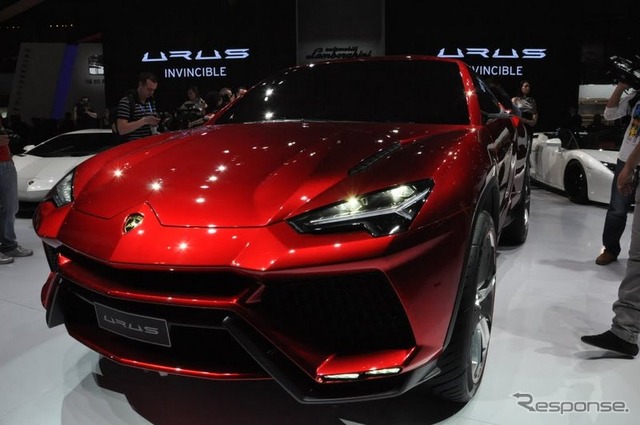 ランボルギーニ URUS