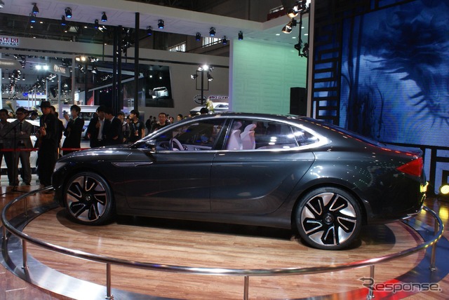 ブリリアンスのコンセプトカー、 Great China 2（北京モーターショー12）