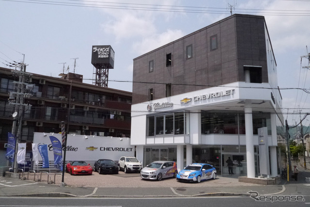 リニュあるオープンした「キャデラック・シボレー北大阪」