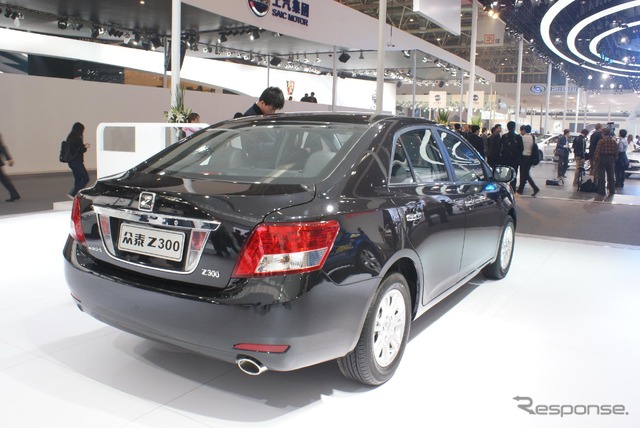 中国衆泰汽車の新型セダン、Z300（北京モーターショー12）