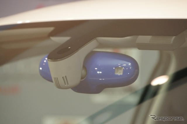 アウディ、“サムライブルー”をイメージした限定車を発売…ザック監督の認定書付き