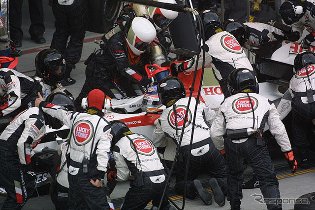 【佐藤琢磨写真蔵】バーレーンGP…砂漠で燃えて入賞