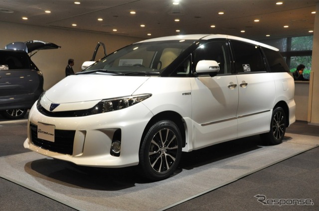 トヨタ エスティマHV アエラス レザーパッケージ