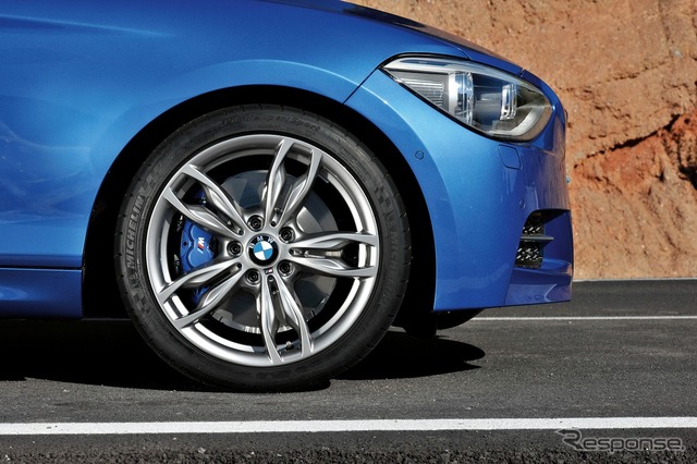 BMW M135i(3ドア)